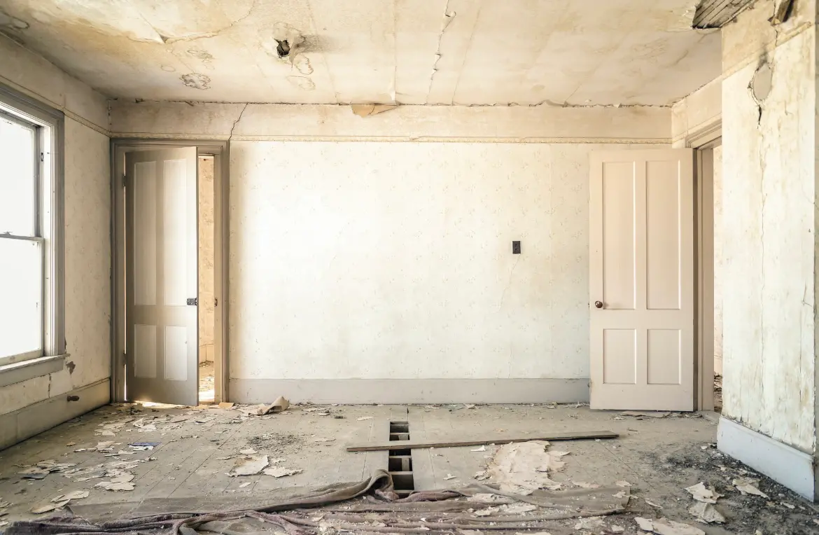 Waste disposal crew managing a cleanout project in Catoosa